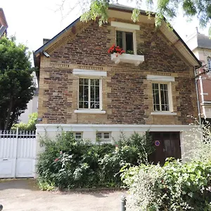  Bed & Breakfast D'hote Le Jardin De L'esplanade Centre Et Gare